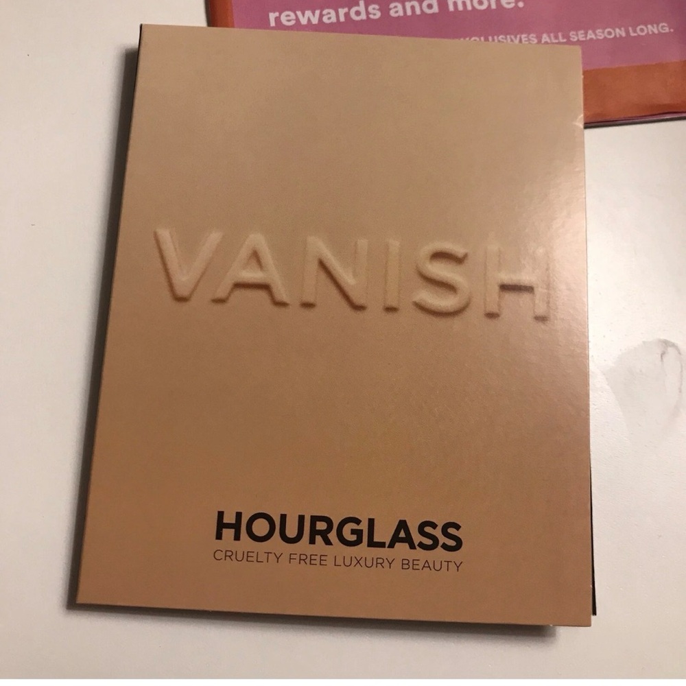 Hourglass Vanish Seamless Finish Liquid Foundation Sample 6 Shades New - Picture 2 of 2